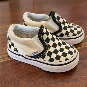BABY/TODDLER CHECKERED VANS SIZE 3.0